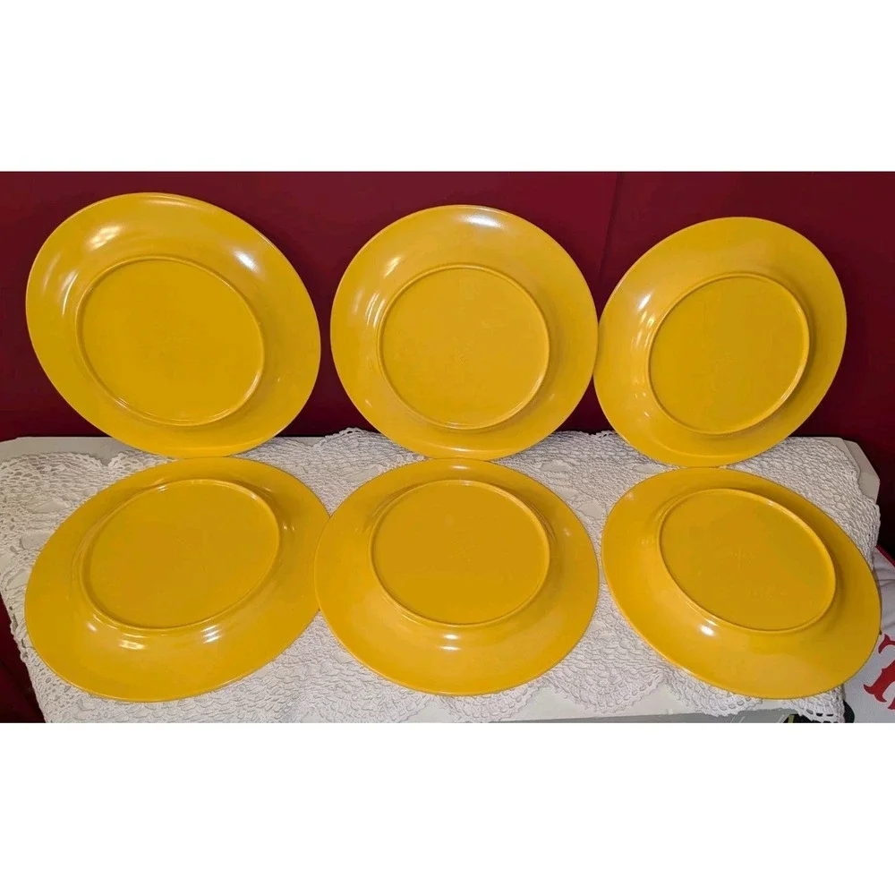 Yellow Melamine Vintage Elan Dinnerware Set 18 Pc MCM plates bowls excellent lot